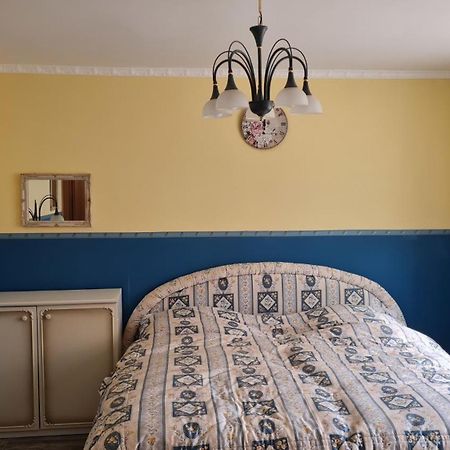 Ferienwohnung Mit Individueller Ausstattung - Jedes Zimmer Ist Anders エアフルト エクステリア 写真