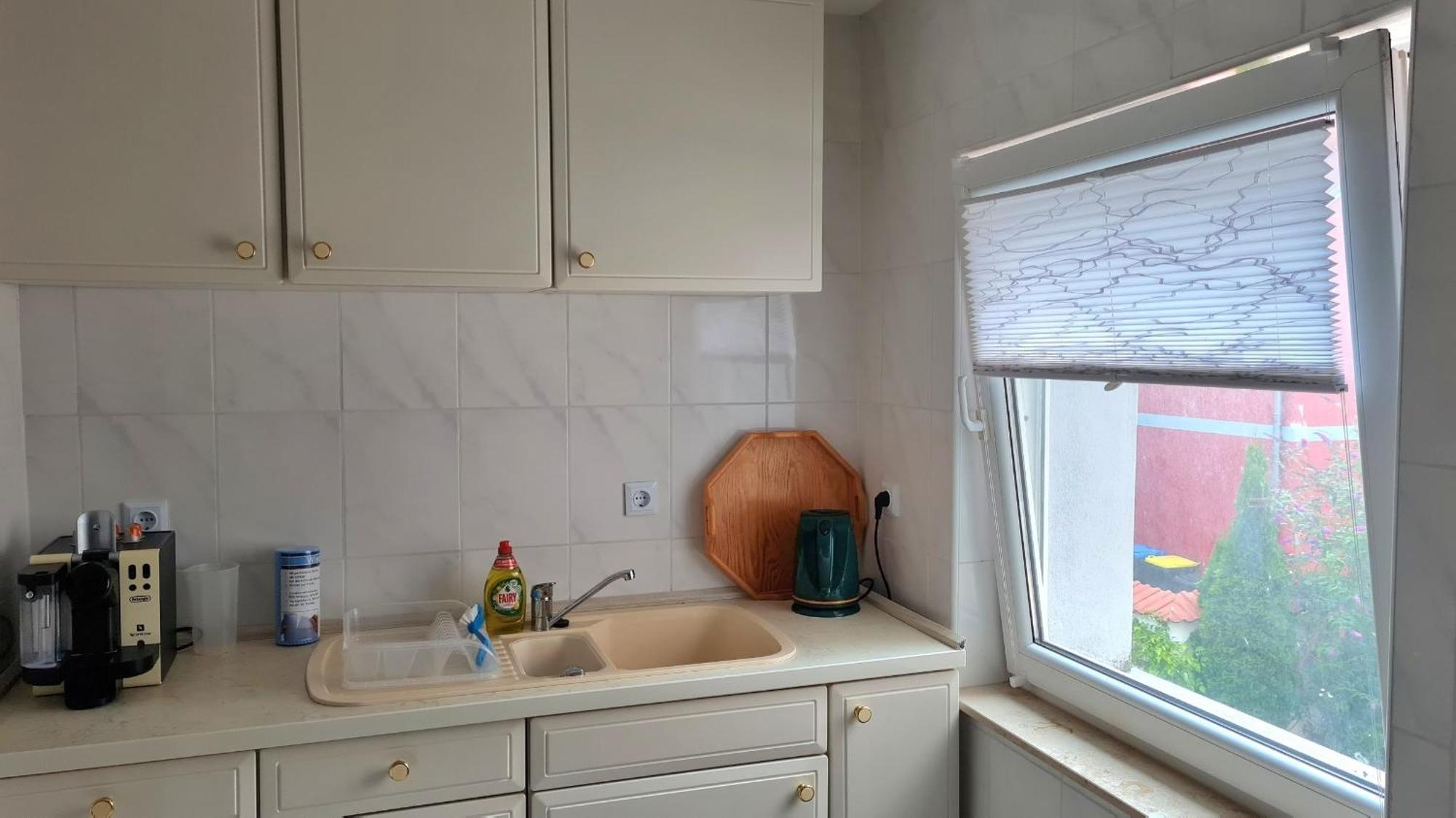 Ferienwohnung Mit Individueller Ausstattung - Jedes Zimmer Ist Anders エアフルト エクステリア 写真