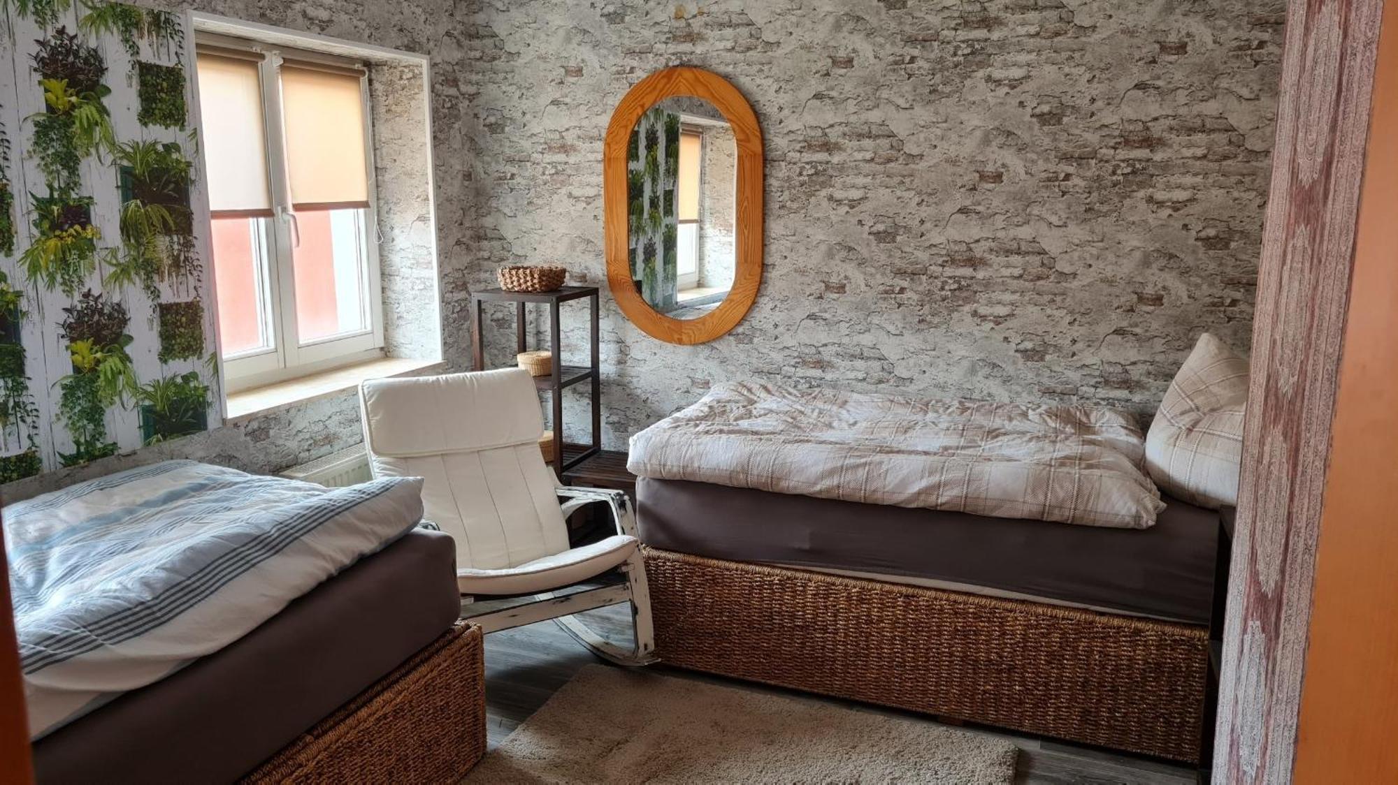 Ferienwohnung Mit Individueller Ausstattung - Jedes Zimmer Ist Anders エアフルト エクステリア 写真